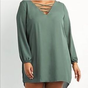 Beautiful teal 3x mid length hi low lined dress